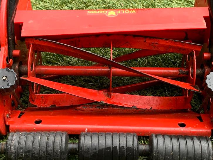 Hand-grasmaaier Wolf Garten, amper gebruikt., Tuin en Terras, Grasmaaiers, Zo goed als nieuw, Handgrasmaaier, 30 t/m 39 cm, Kooimesmaaier