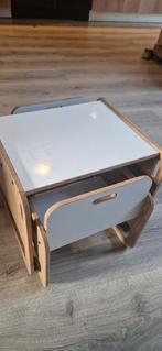 Kindertafel met 2 stoeltjes - Zeer goede staat!, Ophalen of Verzenden, Zo goed als nieuw, Tafel(s) en Stoel(en)