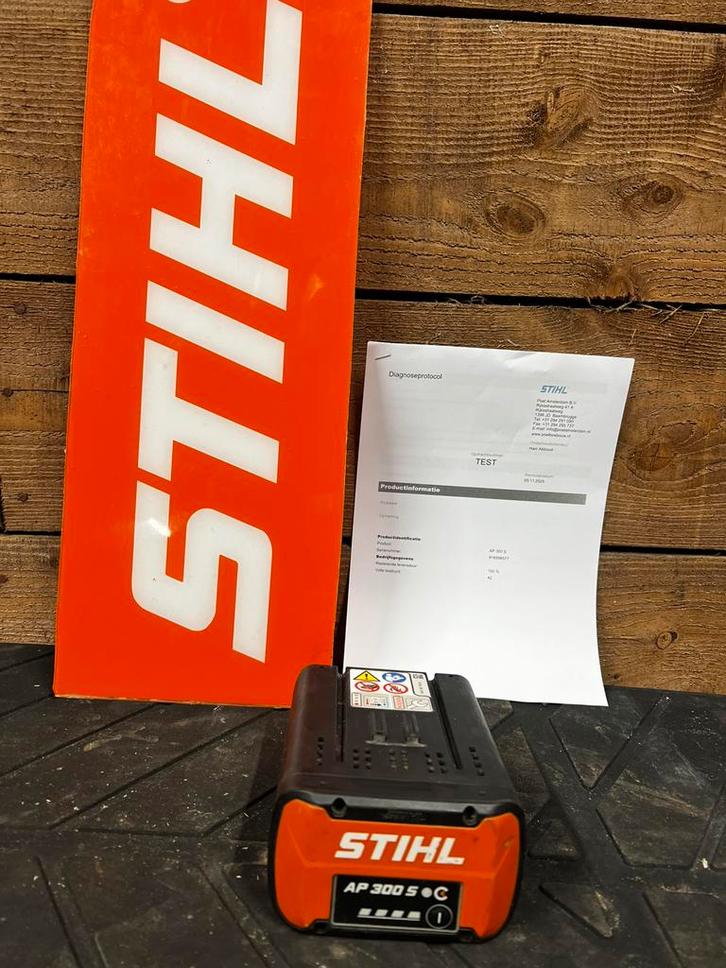 Stihl AP300S accu  100% capaciteit. 2023, Tuin en Terras, Hand-tuingereedschap, Zo goed als nieuw, Ophalen