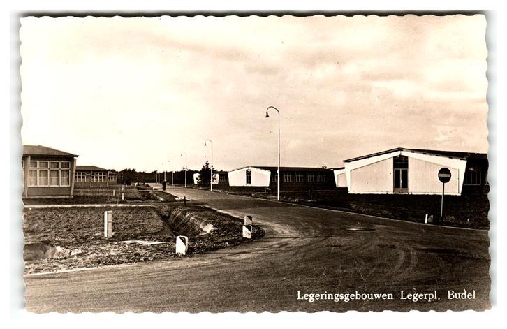 Budel, Legeringsgebouwen Legerpl. Budel, Verzamelen, Ansichtkaarten | Nederland, Ongelopen, Noord-Brabant, 1960 tot 1980, Verzenden