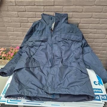 Nieuw winterjas te koop  beschikbaar voor biedingen