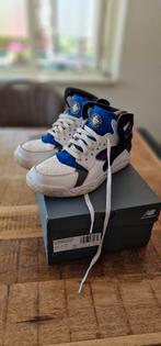 Nike Air Huarache Flight, Wit, Nike, Ophalen of Verzenden, Sneakers of Gympen