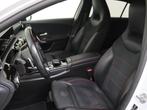 Mercedes-Benz A-klasse 180 Business Solution AMG Night Upgra, Auto's, Mercedes-Benz, 65 €/maand, Gebruikt, 4 cilinders, Wit