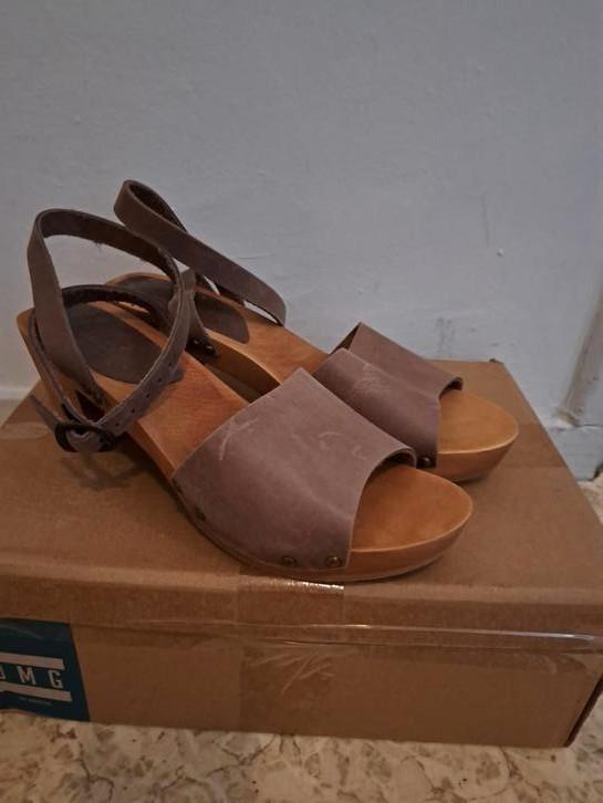 Muiltjes, Kleding | Dames, Schoenen, Nieuw, Sandalen of Muiltjes, Bruin, Ophalen of Verzenden