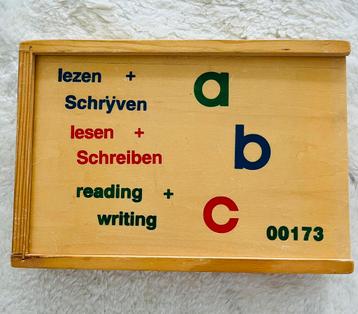 Montessori houten letters leren lezen en schrijven kleuters beschikbaar voor biedingen