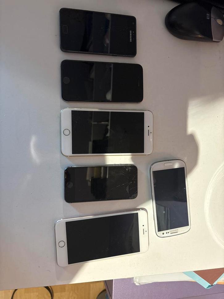 Partij Gebruikte Telefoons - Defect/Onderdelen, Telecommunicatie, Mobiele telefoons | Overige merken, Gebruikt, Zonder abonnement