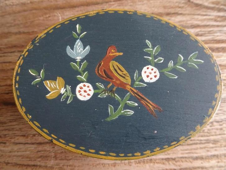 Hindelooper stijl  handgeschilderd doosje, Antiek en Kunst, Curiosa en Brocante, Ophalen