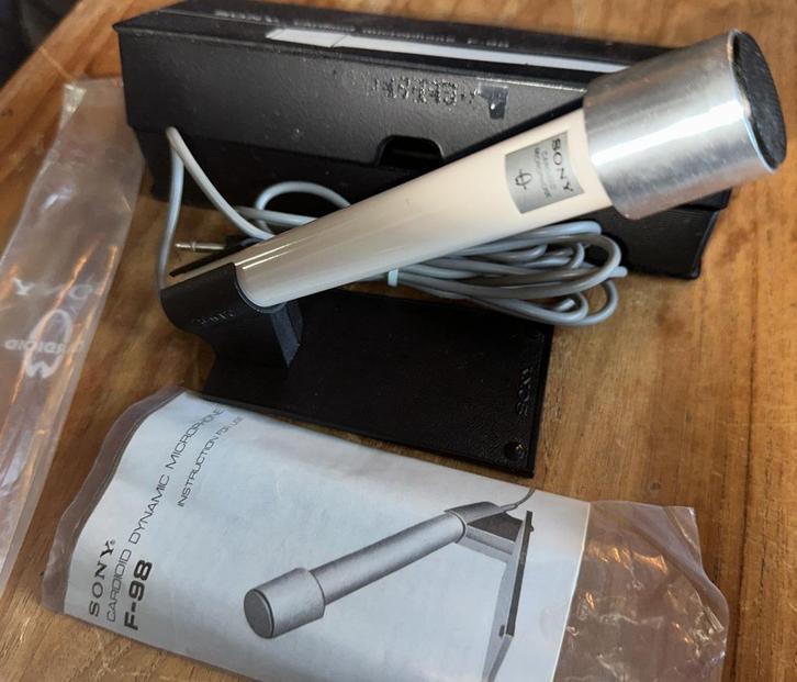 SONY F-98 Cardioid dynamic microfoon in de OVP met stande#v#, Muziek en Instrumenten, Microfoons, Zo goed als nieuw, Overige typen