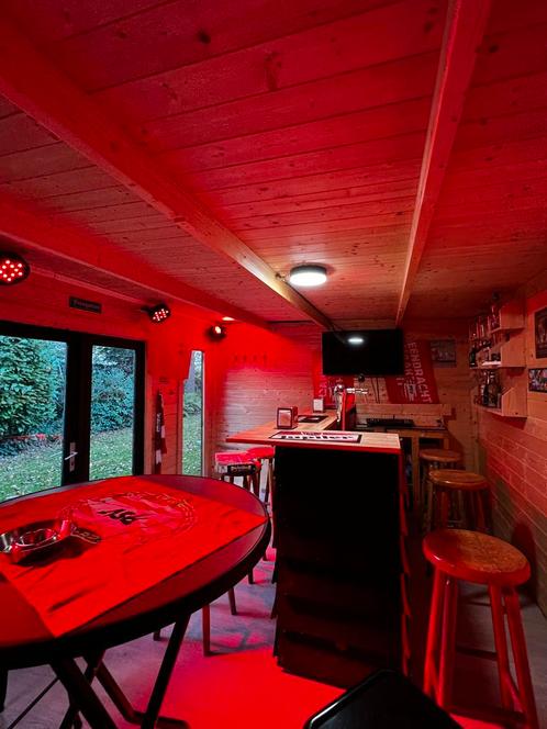 Mancave set / bar volledige inhoud!, Huis en Inrichting, Barren, Zo goed als nieuw, Inclusief barstoelen, Ophalen