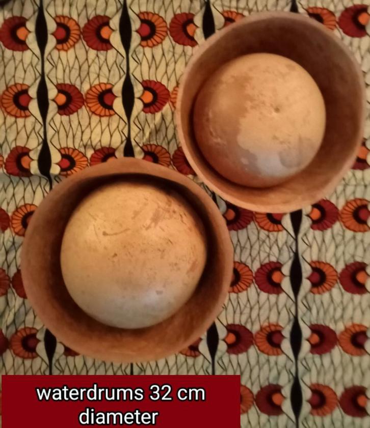 Waterdrums, set kalebassen. Diameter 32 cm en 22 cm., Muziek en Instrumenten, Percussie, Zo goed als nieuw, Overige soorten, Ophalen of Verzenden