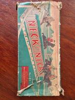 Antieke paardenrace spel neck and neck, Ophalen of Verzenden