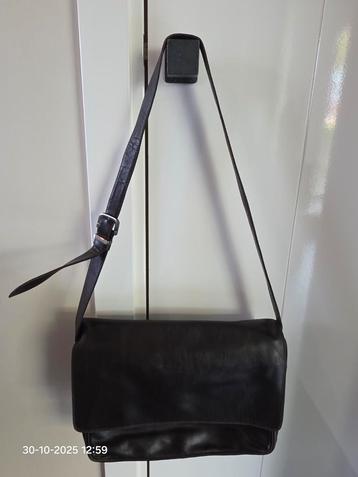 MONDI Lakleren Theater Tasje beschikbaar voor biedingen