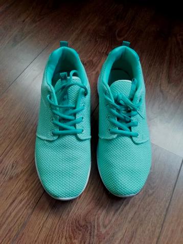 Dames/Meisjes sportschoenen Osaga, groen, maat 38 beschikbaar voor biedingen