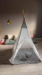 Tipi tent inclusief twee kussens, Ophalen, Zo goed als nieuw