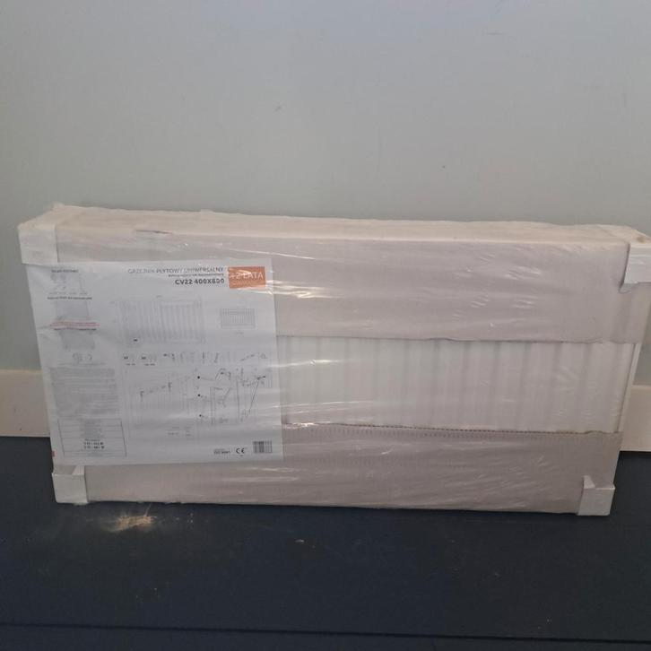 2 Nieuwe CV Radiatoren - 400x600 & 400x800, Doe-het-zelf en Verbouw, Verwarming en Radiatoren, Nieuw, Radiator, 800 watt of meer