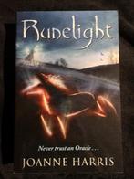 Joanne Harris, Runelight, Boeken, Ophalen of Verzenden, Gelezen