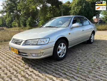 Toyota Camry 2.2i GX / airco / leder / stoelverwarming beschikbaar voor biedingen