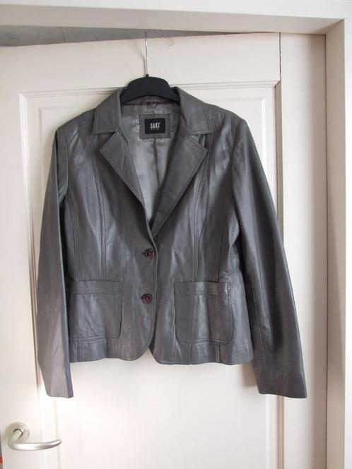 Saki nieuw leren muisgrijs jasje maat 42, Kleding | Dames, Jasjes, Kostuums en Pakken, Nieuw, Jasje, Maat 42/44 (L), Grijs, Ophalen of Verzenden
