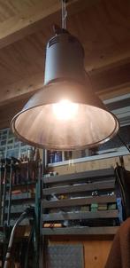 Oude fabriekslamp, Huis en Inrichting, Lampen | Hanglampen, Minder dan 50 cm, Gebruikt, Ophalen of Verzenden, Metaal