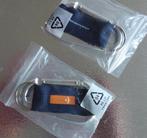 Musketonhaken (2 stuks) opdruk Woensdrecht Airbase + KLuWing, Verzenden, Luchtmacht, Nederland, Overige typen