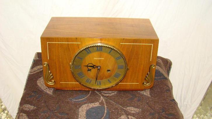 Klokken Diversen  (Russisch / enz, Antiek en Kunst, Antiek | Klokken, Ophalen of Verzenden