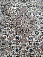 Super mooie dik zwaar vloerkleed model loper prijs 50 euro, Huis en Inrichting, Zo goed als nieuw, 150 tot 200 cm, Wit, Rechthoekig