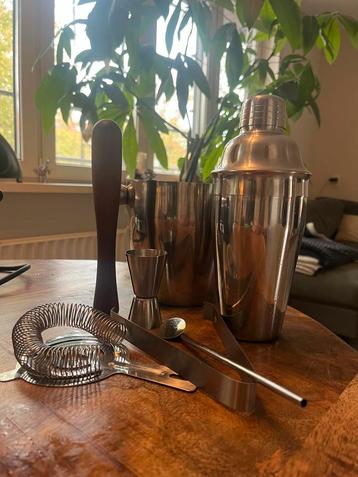 Cocktail shake compleet beschikbaar voor biedingen