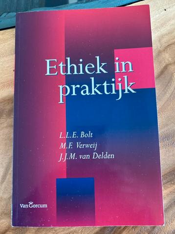 M.F. Verweij - Ethiek in praktijk. In goede staat. beschikbaar voor biedingen