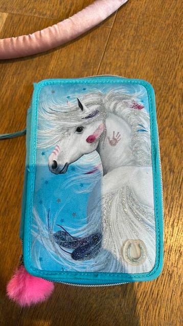 Miss melody etui beschikbaar voor biedingen