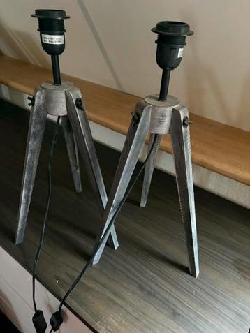 Lampe voetjes. 2 stukt. beschikbaar voor biedingen