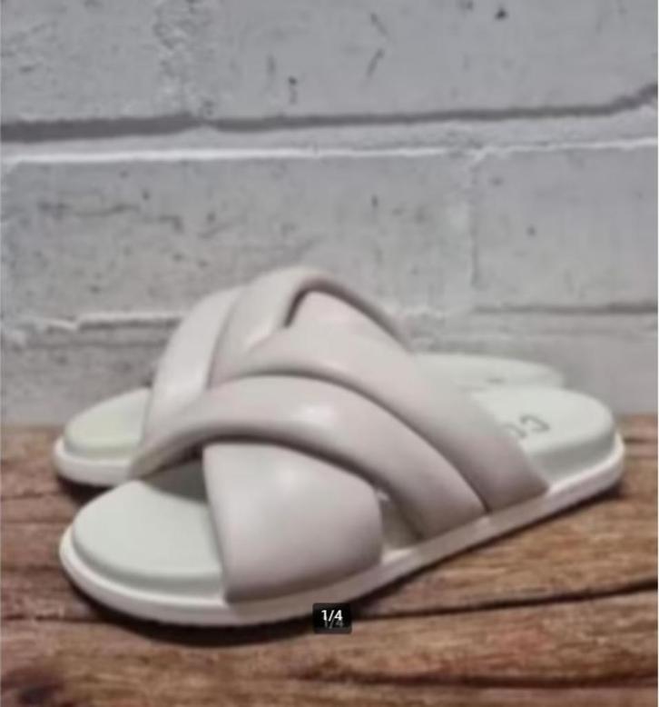 Copenhagen Studios - Leren slippers maat 36 - Nieuw €130, Kleding | Dames, Schoenen, Nieuw, Slippers, Ophalen of Verzenden