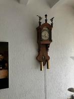 Antieke Friese Stoelklok met Molenvoorstelling, Antiek en Kunst, Antiek | Klokken, Ophalen of Verzenden