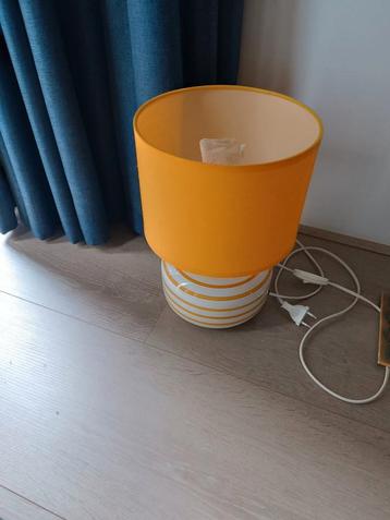 Leuk lampje met spaarlamp  beschikbaar voor biedingen