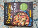 The ultimate vegetarian slowcooker cookbook, Ophalen of Verzenden, Zo goed als nieuw