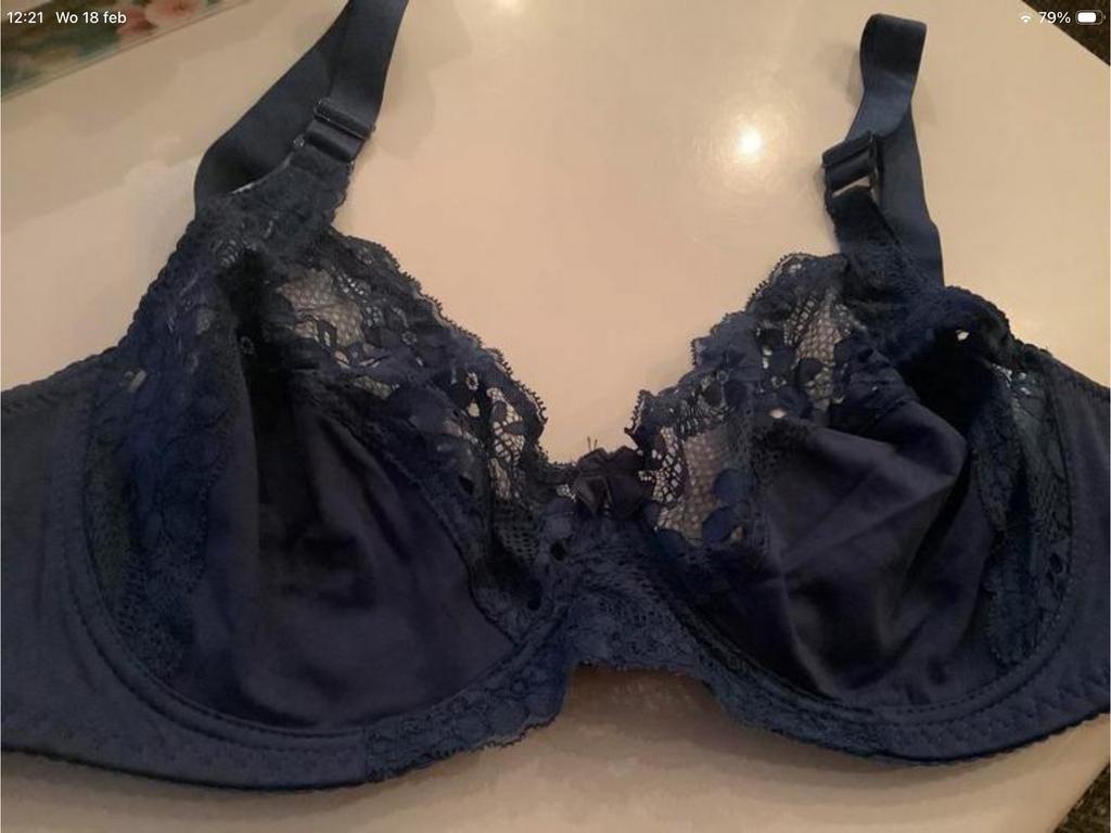 Mooi nieuw BH , bh’s , maat 95 D , zwart en donkerblauw, Verzenden, Zwart, BH