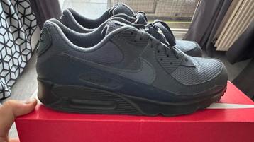 Nike air max 90 met doos en bon beschikbaar voor biedingen