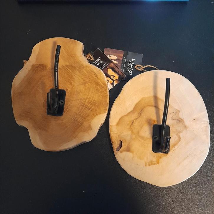 2 Kapstokhaken op Houten Plaat - Wanddecoratie, Huis en Inrichting, Woonaccessoires | Kapstokken, Nieuw, Wandhaken, Minder dan 100 cm