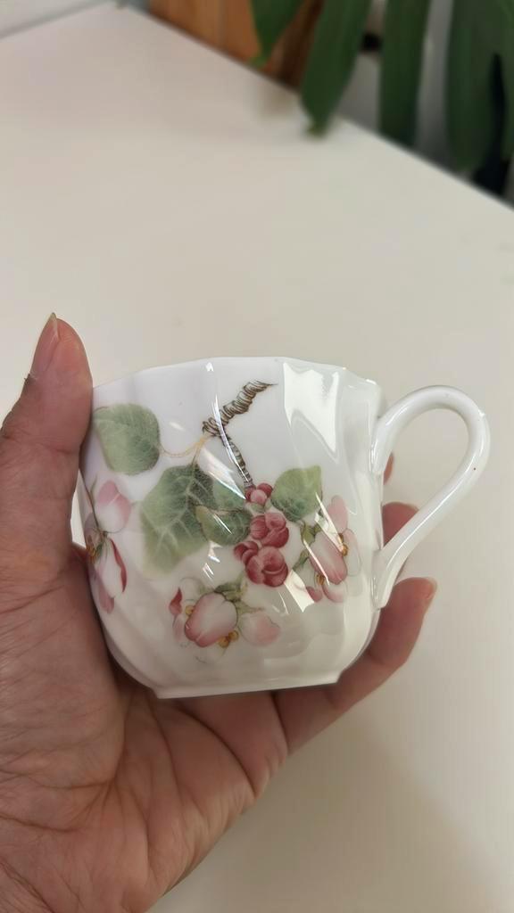Wedgewood Thee Kop Los Vervanging "Apple Blossom"Collectie, Antiek en Kunst, Antiek | Servies los, Ophalen of Verzenden