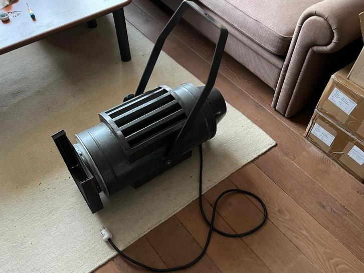Vintage Podium lamp - jaren 70 - made in DDR - VEB Bühnen, Huis en Inrichting, Lampen | Vloerlampen, Gebruikt, Minder dan 100 cm