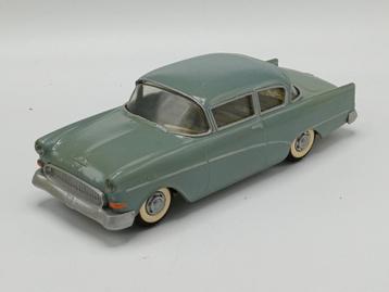 Gama Opel Rekord blik beschikbaar voor biedingen