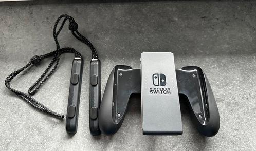 2 Nintendo Switch originele 2 Joy con straps 1 Starging grip, Spelcomputers en Games, Spelcomputers | Nintendo Switch, Nieuw, Switch OLED