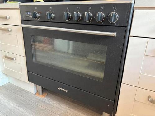 Smeg 5 pits gasfornuis met ruime oven, Witgoed en Apparatuur, Fornuizen, Gebruikt, Vrijstaand, Gas, 5 kookzones of meer, 90 tot 95 cm