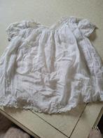 Antiek hand gemaakt baby jurkje rond 1900