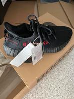 Nieuw - Yeezy Boost 350 V2 Black Red 43 1/3 (UK 9), Kleding | Heren, Schoenen, Ophalen of Verzenden, Nieuw, Zwart
