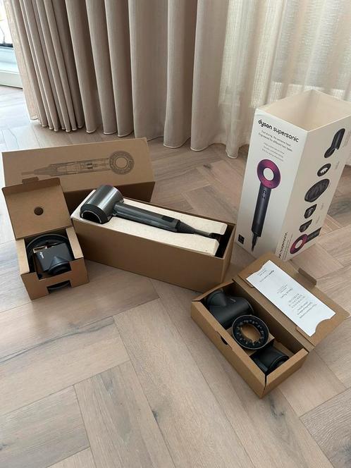 Dyson Supersonic NIEUW, Sieraden, Tassen en Uiterlijk, Uiterlijk | Haarverzorging, Nieuw, Föhn of Haardroger, Ophalen of Verzenden