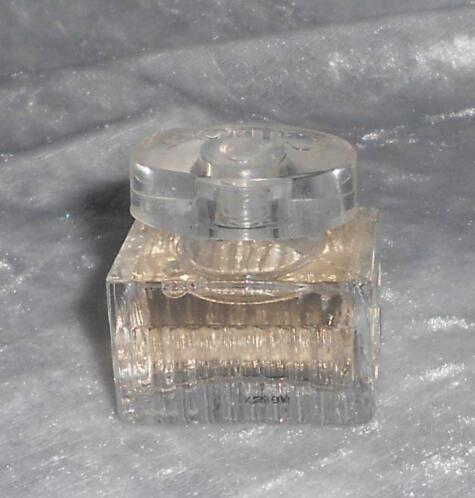 Luxe parfum mini Chloe, Verzamelen, Parfumverzamelingen, Zo goed als nieuw, Miniatuur, Gevuld, Ophalen of Verzenden