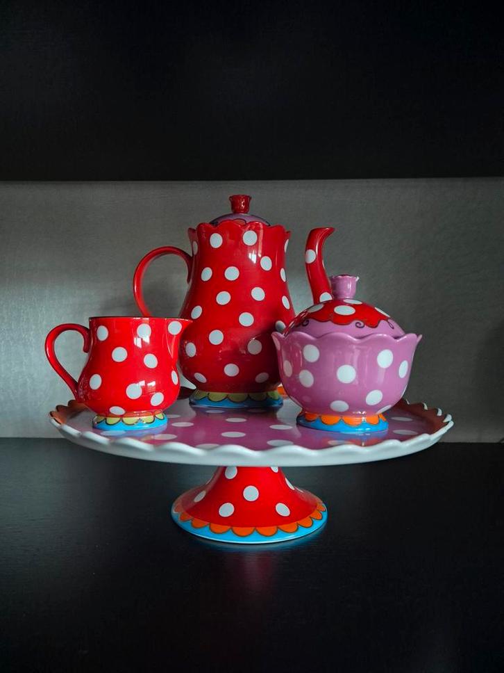 Oilily Taartplateau met Theepot, Melkkan en Suikerpot, Huis en Inrichting, Keuken | Servies, Zo goed als nieuw, Overige typen