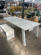 Metalen tuintafel met 2 bankjes €1900, Ophalen of Verzenden, Nieuw, Rechthoekig, Metaal