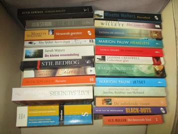 Boeiende  boeken  in dozen    beschikbaar voor biedingen