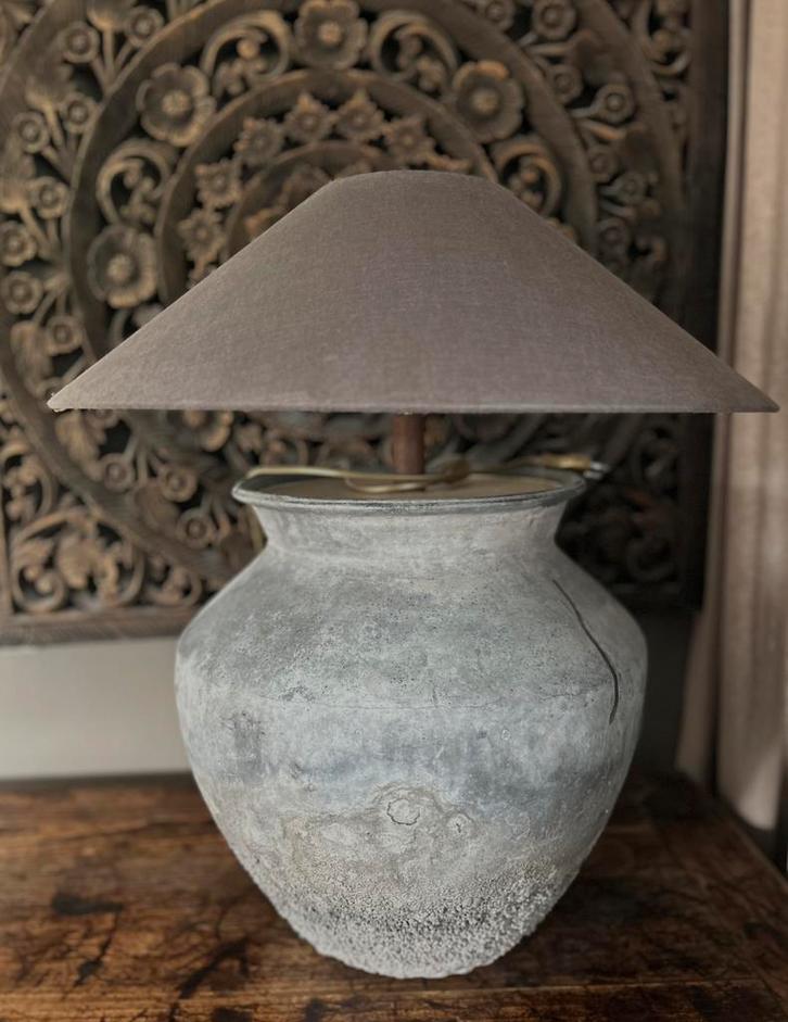 Grijze robuuste kruik lamp lampenvoet zonder kap sleets, Huis en Inrichting, Lampen | Tafellampen, Ophalen